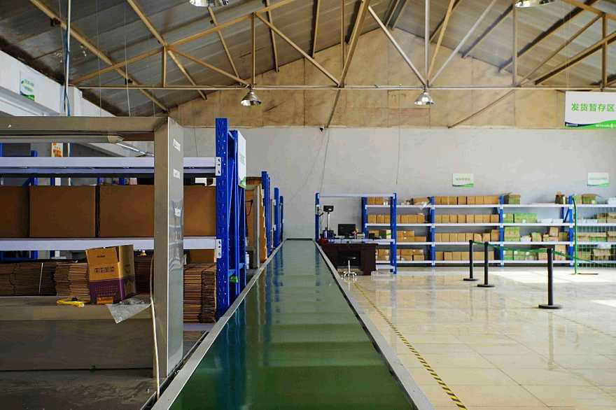 huatihuiAGV无人叉车运行效率高、准确性高